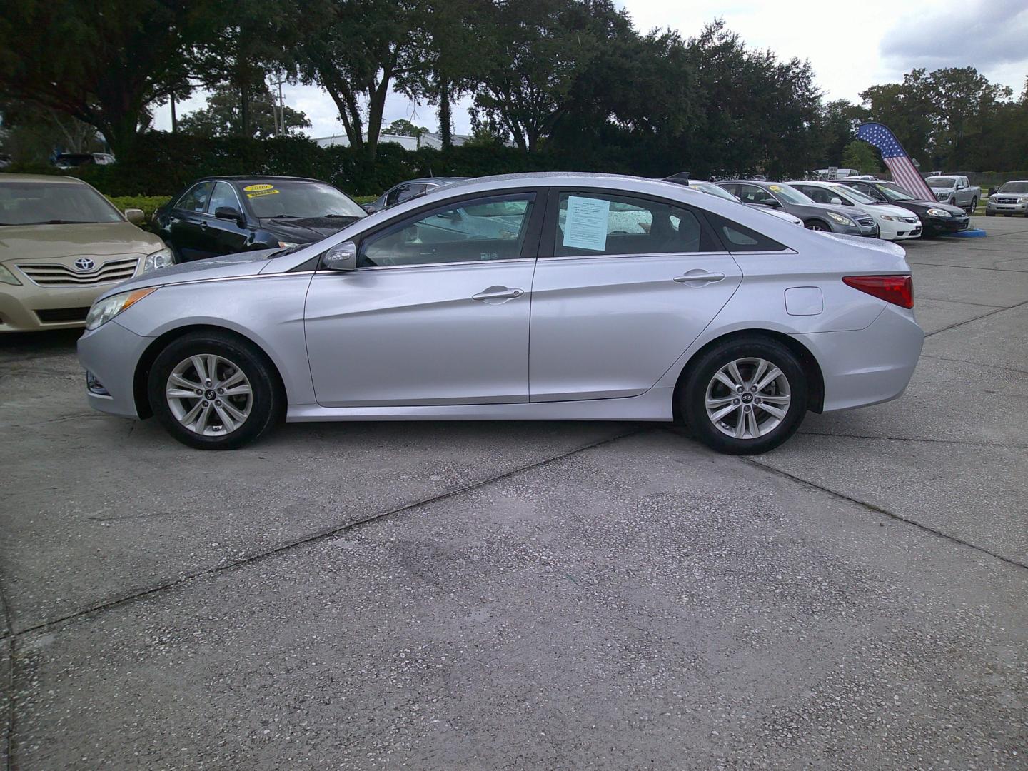 2014 SILVER HYUNDAI SONATA GLS (5NPEB4AC8EH) , located at 390 Hansen Avenue, Orange Park, FL, 32065, (904) 276-7933, 30.130497, -81.787529 - Photo#4